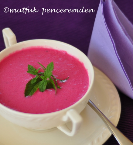 Soğuk Pancar Çorbası