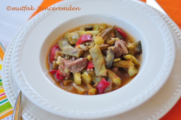 Güveçte Yaz Türlüsü