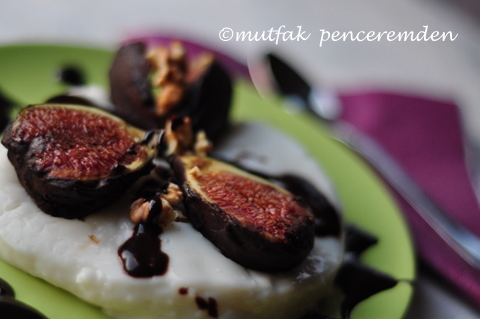 Taze İncirli Su Muhallebisi